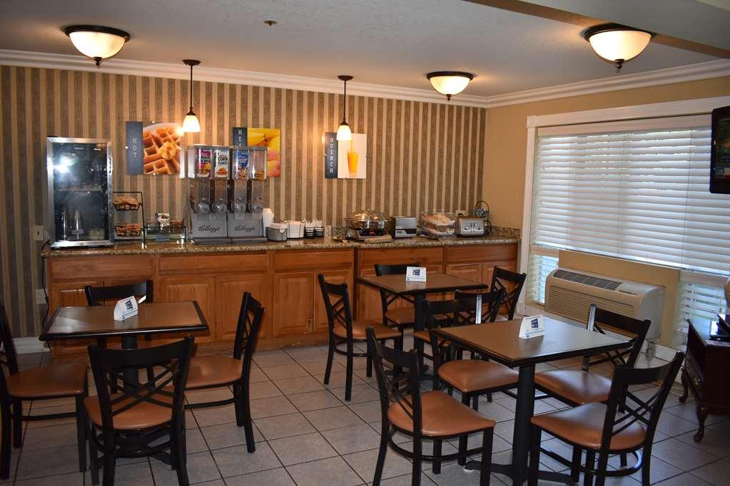 Best Western Colonial Inn Selma Экстерьер фото