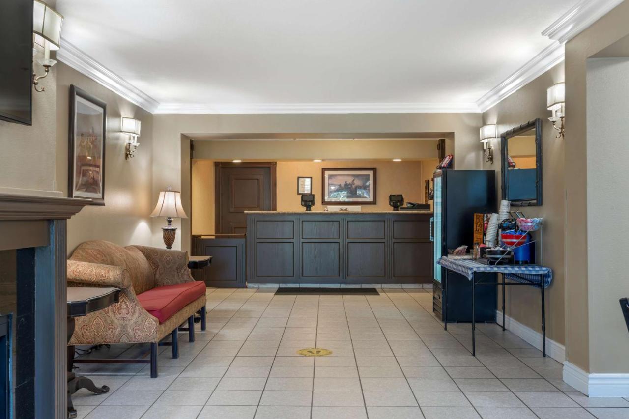 Best Western Colonial Inn Selma Экстерьер фото